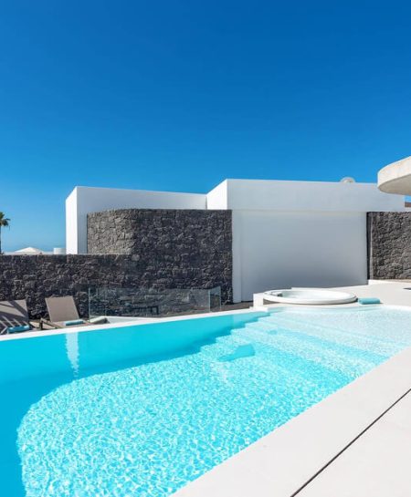 Luxury Beachfront Villa Escape