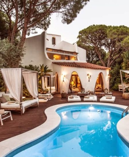 Premium Coastal Villa Stay